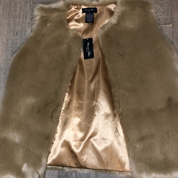 Fur vest in beige luxury vest - Picture 1 of 5